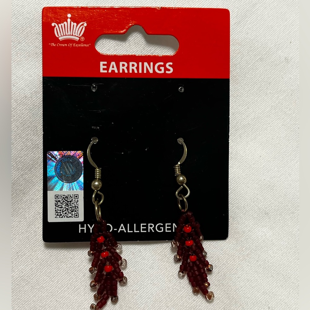 Virginia Tech Hokie earrings- Beaded Dangle Leaf Design- NEW - Picture 3 of 7